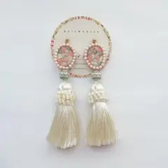 ハイトモニカ　刺繍ピアス