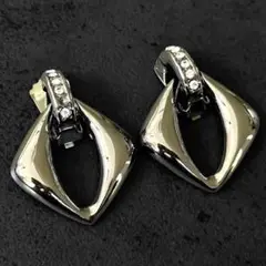 Item thumbnail for item d7118d32-823e-4ed5-8963-3bbd38c37e32