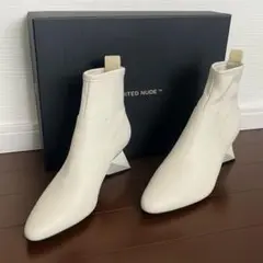 Item thumbnail for item b9e2cc21-7f16-4a6d-a797-831b4e95183a