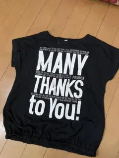 黒いグリッタープリントTシャツ　サイズ140