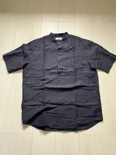 UNIQLO ダークグレー 半袖シャツ
