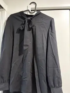 ユニクロ　ボウタイブラウス