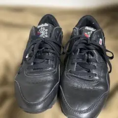 Reebok クラシックレザープラス　コアブラック　リーボック