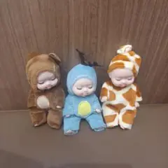 動物コスチュームの人形セット