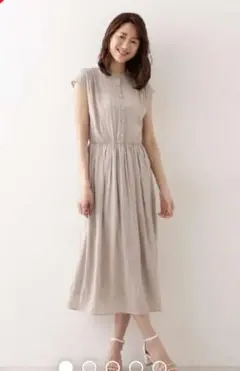 新品同様品！ナチュラルビューティベーシック　ギャザーワンピース