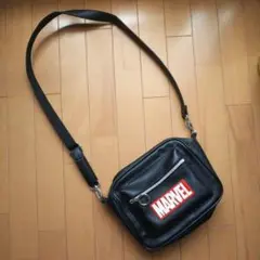 美品 マーベル MARVEL ショルダーバッグ