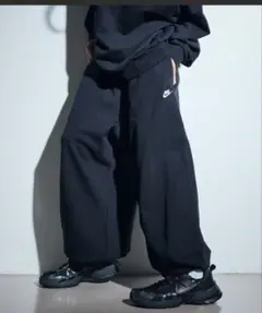 ナイキ　オーバーサイズパンツ