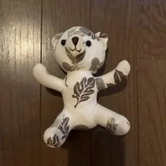 葉柄クマのぬいぐるみ