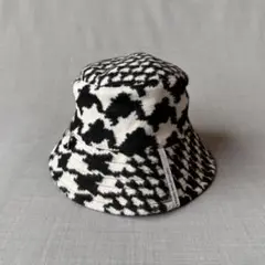 Item thumbnail for item 7ab72fe2-3eb6-4a6d-8c45-1f65ebb0a6c7