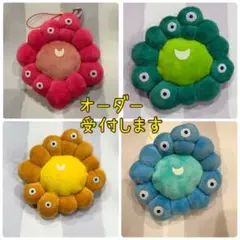 ミャクミャク風　マスコットキーホルダー