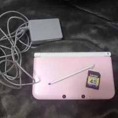 Nintendo 3DS LL ピンクホワイト 本体、充電器、SDカード付き