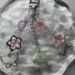 ピンクガーデンストラップ ～蝶々とお花の夢の中～