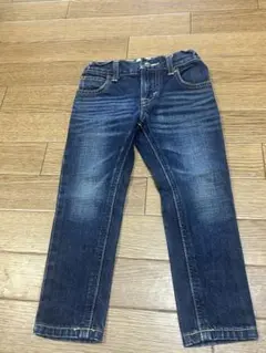 Item thumbnail for item 77abdf80-5763-4186-9113-e32d303b23cb