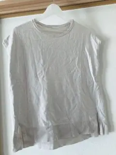 GU ノースリーブ Tシャツ オフホワイト Sサイズ