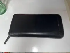 黒いレザー長財布