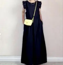 美品❤️肩フリルサロペット❤️オーバーオール 　オールインワンパンツ