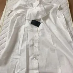 【新品未使用】ブラウス　Mサイズ