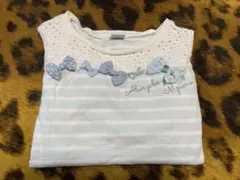リボン付き水色ストライプTシャツ
