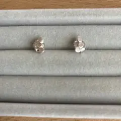 PERNILLE CORYDON ベルリンピアス