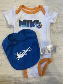 NIKE ロンパースとスタイ2点セット　0ー6M 男の子