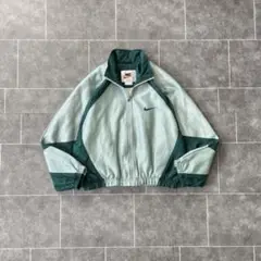 Item thumbnail for item c6536f07-d715-41c5-8c9b-5c18ab39c627