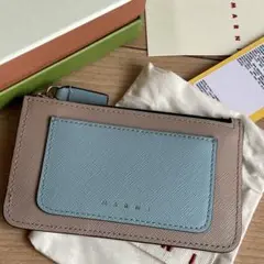 MARNI フラグメントケース ブラウン ライトブルー レザー ロゴ