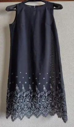 Private Label 刺繍入りノースリーブワンピース