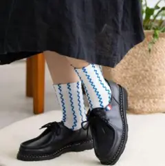 【新品未使用】靴下屋　ソックス　メロウ　ウェーブ　ホワイトブルー　22-25cm