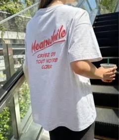 【新品•未使用】プリントエンブロイダリーロゴ半袖Tシャツ オートミール