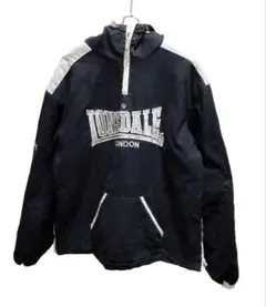 LONSDALE ロンズデール 黒 スタジャン ブルゾン ジャケット 刺繍ロゴ LONSDALE ロンズデール 黒 スタジャン ブルゾン ジャケット 刺繍