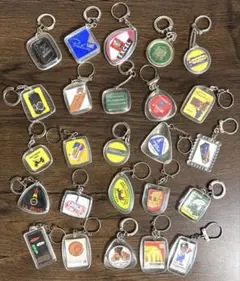 8日市!341【お得な25個!】ヴィンテージ フランスフレンチキーホルダー