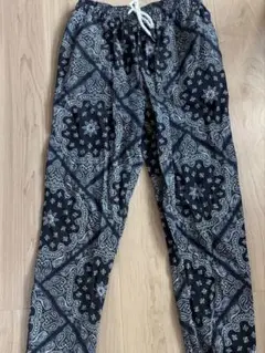 バンダナ柄パンツズボン
