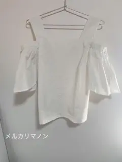 新品未使用 seventen フラワープリントブラウス ブルー Mサイズ
