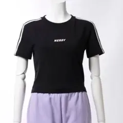 NERDY ブラック Tシャツ ショート丈