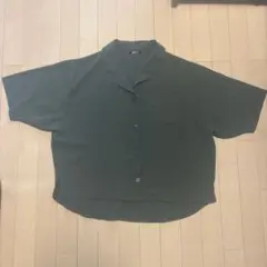SUPREVE ダークグリーン 半袖シャツ