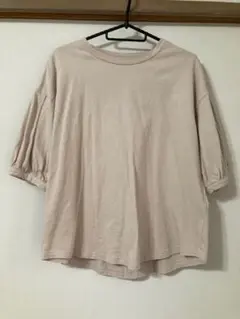 OMNES ライトベージュ 五分袖 Tシャツ