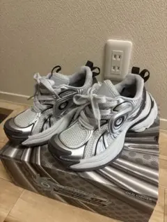OLD ORDER TurboGT シルバー スニーカー　24.5