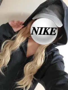 NIKE♡シンプルワンポイントパーカー MEN'S♡ブラックコーデに！
