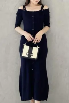 本日削除❣️2WAYナローストラップ釦付きニットワンピース