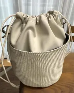 新品★アジャスター付きまんまる巾着バッグ　tonto deco ストローホワイト