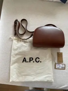 A.P.C ショルダーバッグ DEMI LUNE