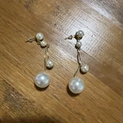 ランダムパールウェーブピアス パール ゴールド　大ぶりピアス