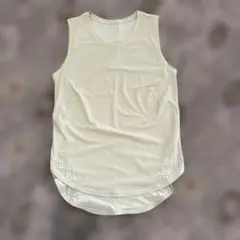 ルルレモン　タンクトップ