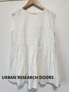 URBAN RESEARCH DOORS レースノースリーブ
