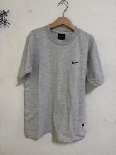 NIKE⭐︎ グレー Tシャツ⭐︎サイズS