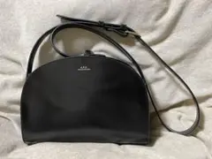 APC ハーフムーンバッグ