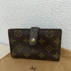 Item thumbnail for item 9d1bb1cb-8622-4f50-bf2e-55bbdb564e54