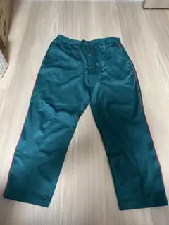 ビームスのトラックパンツ