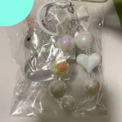 ● ユニコーン　キラキラキーホルダー　ホワイト