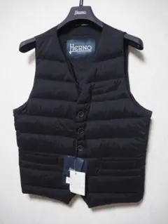 新品タグ付き HERNO ダウンベスト サイズ50 定価5万 ブラック